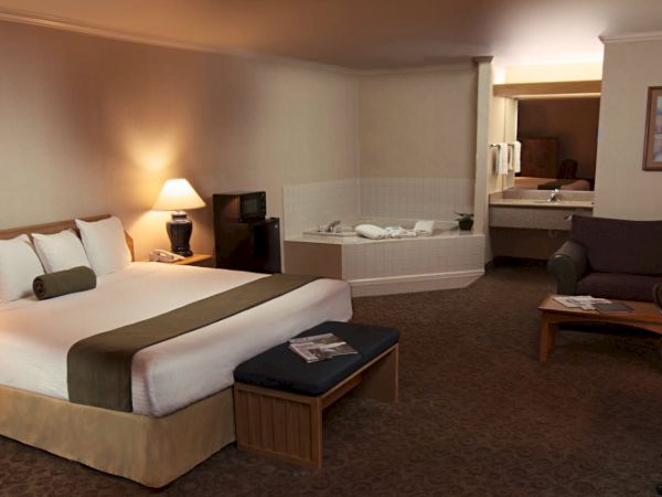 The Redwood Riverwalk, A Boutique Motel