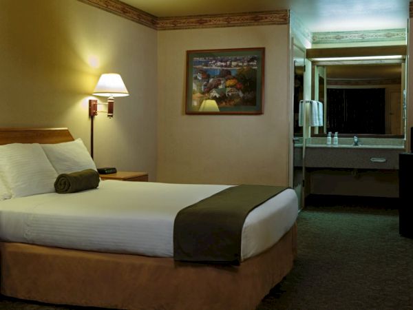 The Redwood Riverwalk, A Boutique Motel