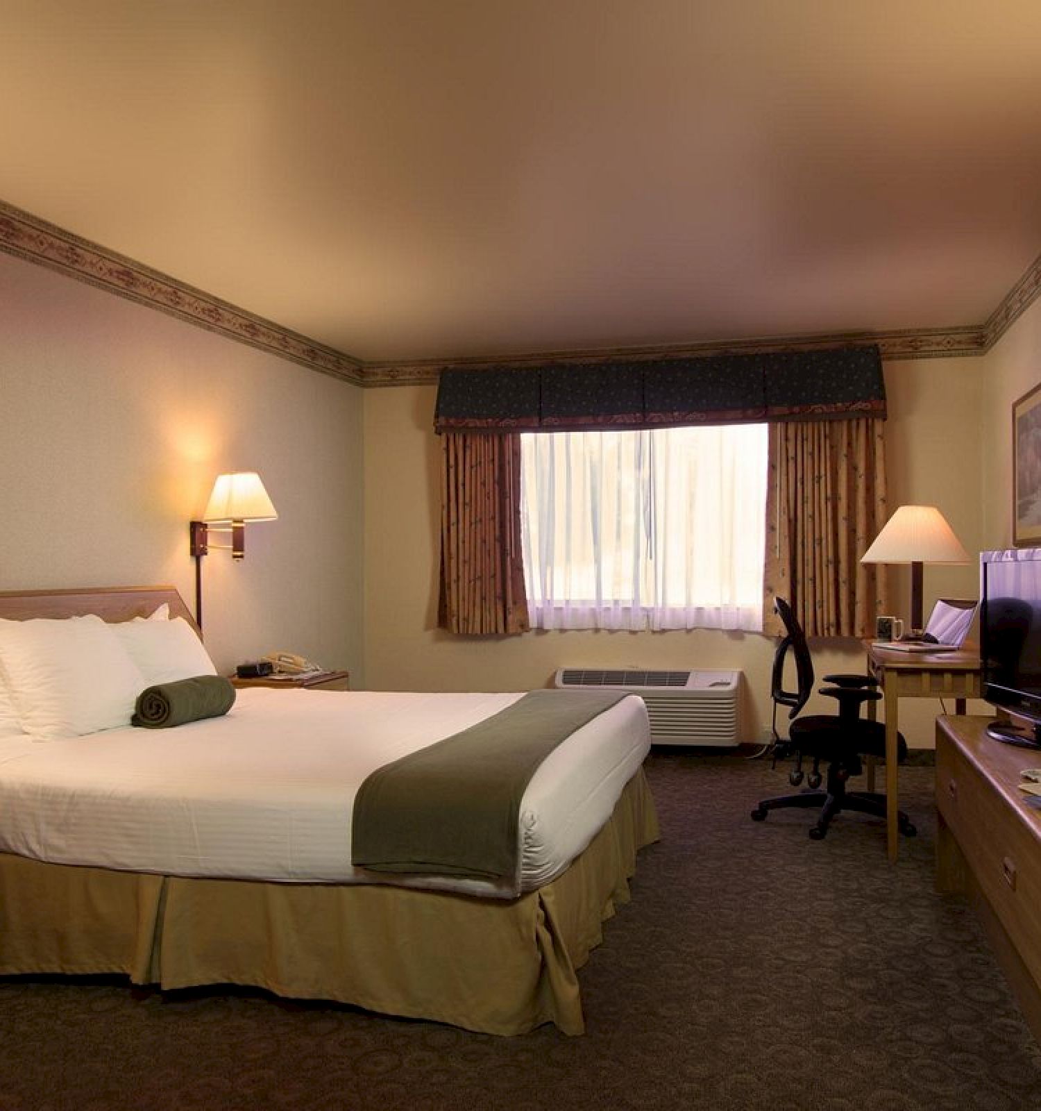 The Redwood Riverwalk, A Boutique Motel